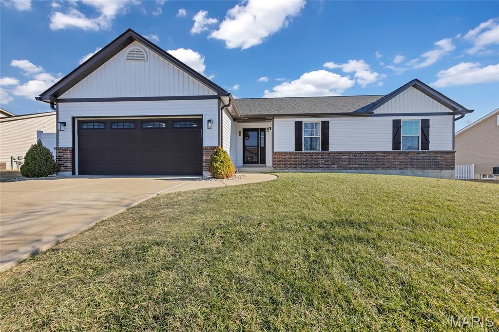 90 Brookshire Creek Drive, Wentzville, MO 63385