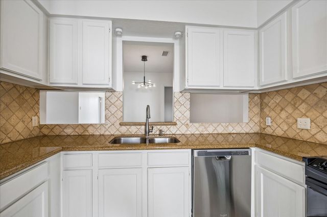 1715 Gingerleaf Lane, Houston, TX 77055