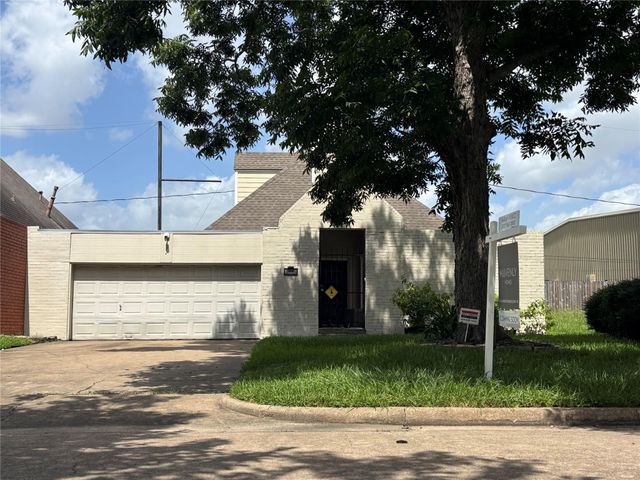 1715 Gingerleaf Lane, Houston, TX 77055