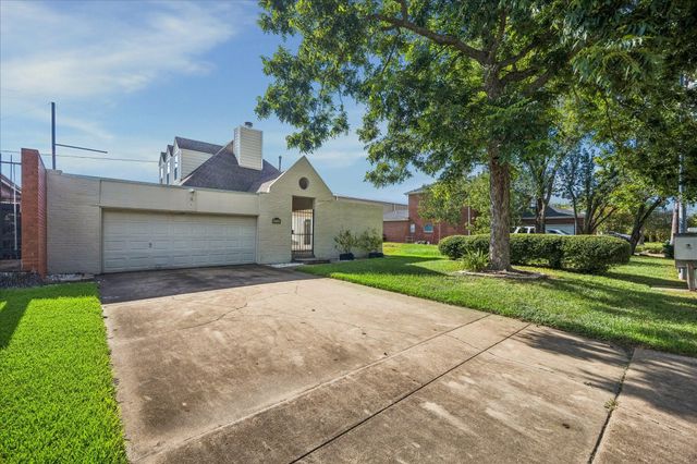 1715 Gingerleaf Lane, Houston, TX 77055