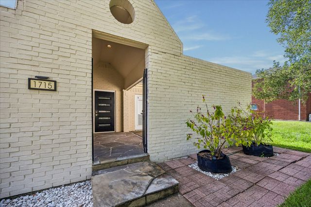 1715 Gingerleaf Lane, Houston, TX 77055