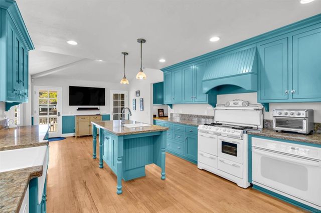 4894 Garfield St, La Mesa, CA 91941