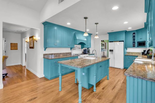 4894 Garfield St, La Mesa, CA 91941