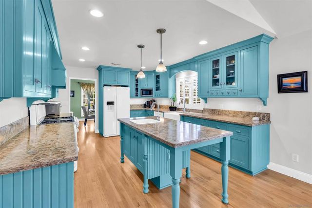 4894 Garfield St, La Mesa, CA 91941