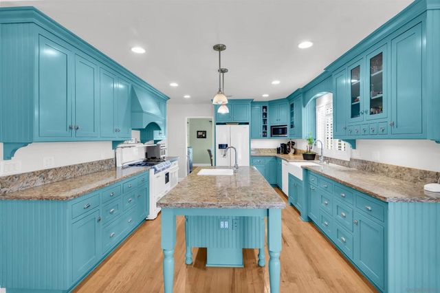 4894 Garfield St, La Mesa, CA 91941