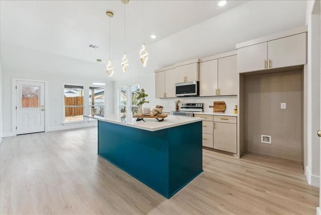 225 West Place, White Settlement, TX 76108