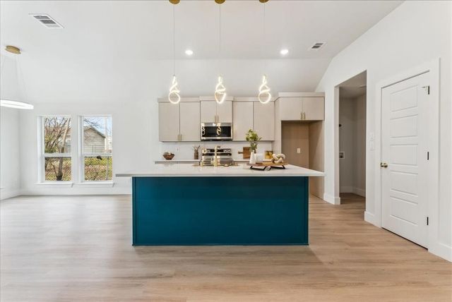 225 West Place, White Settlement, TX 76108