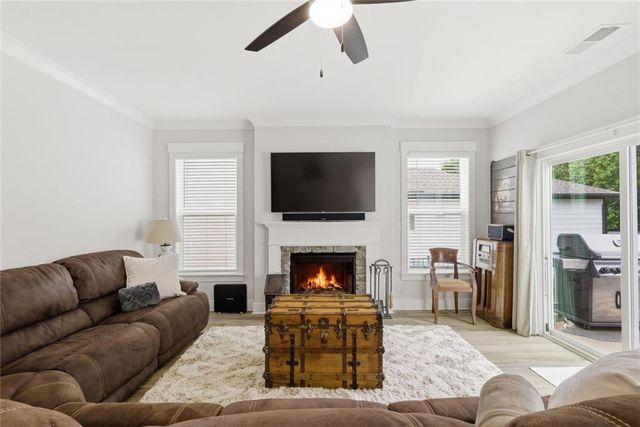 127 Marble Tree Way, Ball Ground, GA 30107