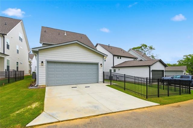 127 Marble Tree Way, Ball Ground, GA 30107