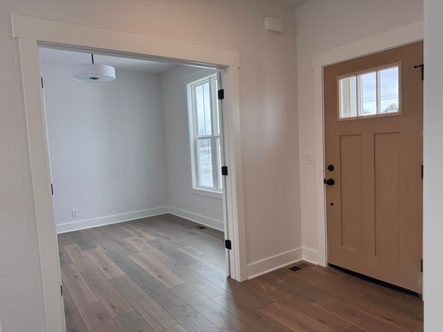 8288 Eagle Peak Drive, Jenison, MI 49428