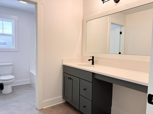 8288 Eagle Peak Drive, Jenison, MI 49428