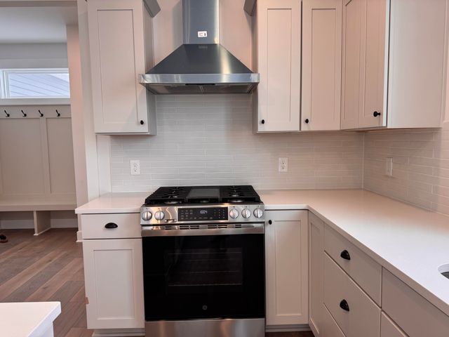 8288 Eagle Peak Drive, Jenison, MI 49428