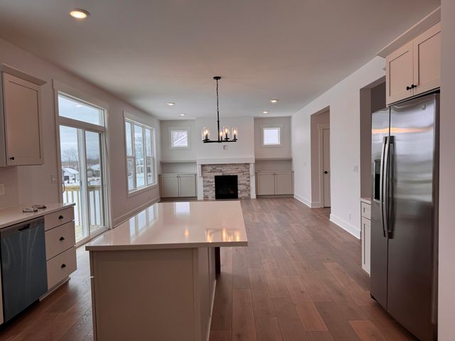 8288 Eagle Peak Drive, Jenison, MI 49428