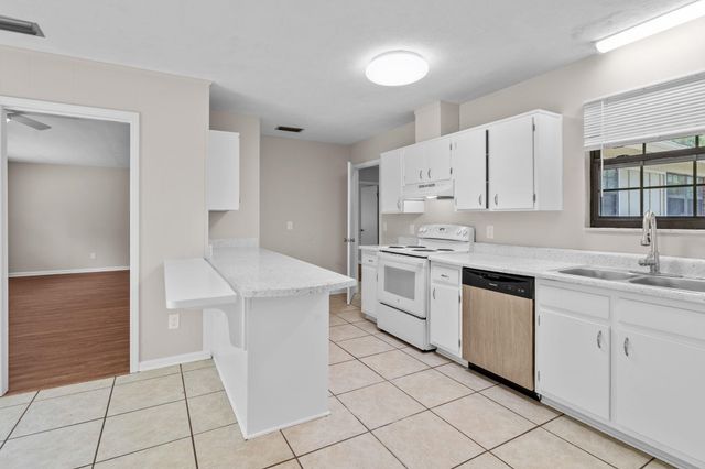 2107 Old Baindridge Road, Tallahassee, FL 32303