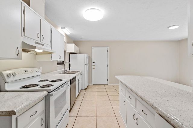 2107 Old Baindridge Road, Tallahassee, FL 32303