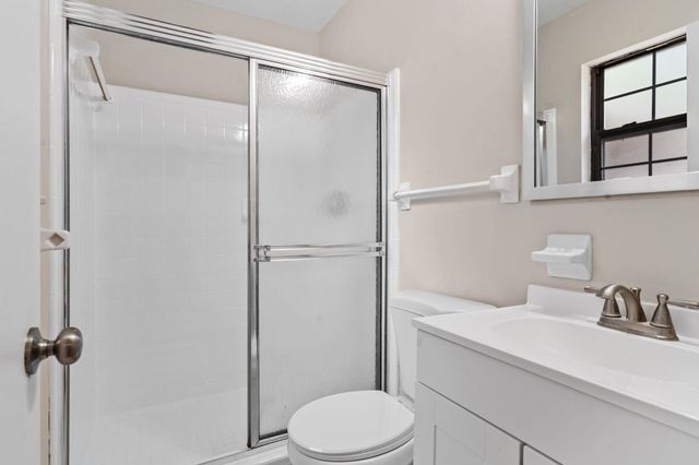 2107 Old Baindridge Road, Tallahassee, FL 32303