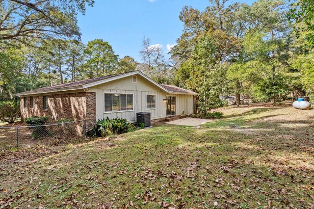 2107 Old Baindridge Road, Tallahassee, FL 32303