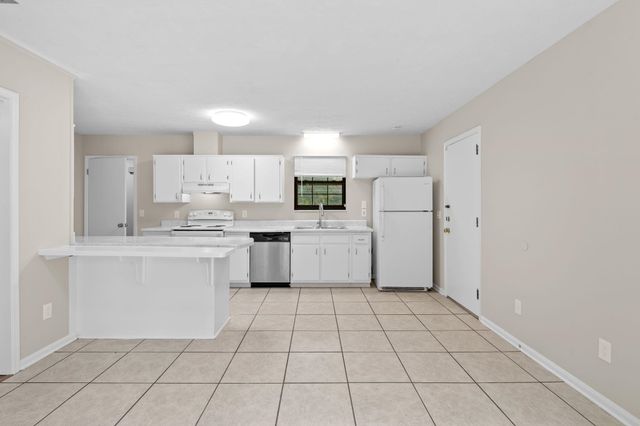 2107 Old Baindridge Road, Tallahassee, FL 32303