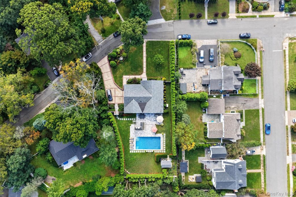 116 Valley Avenue, Locust Valley, NY 11560 — photo 3