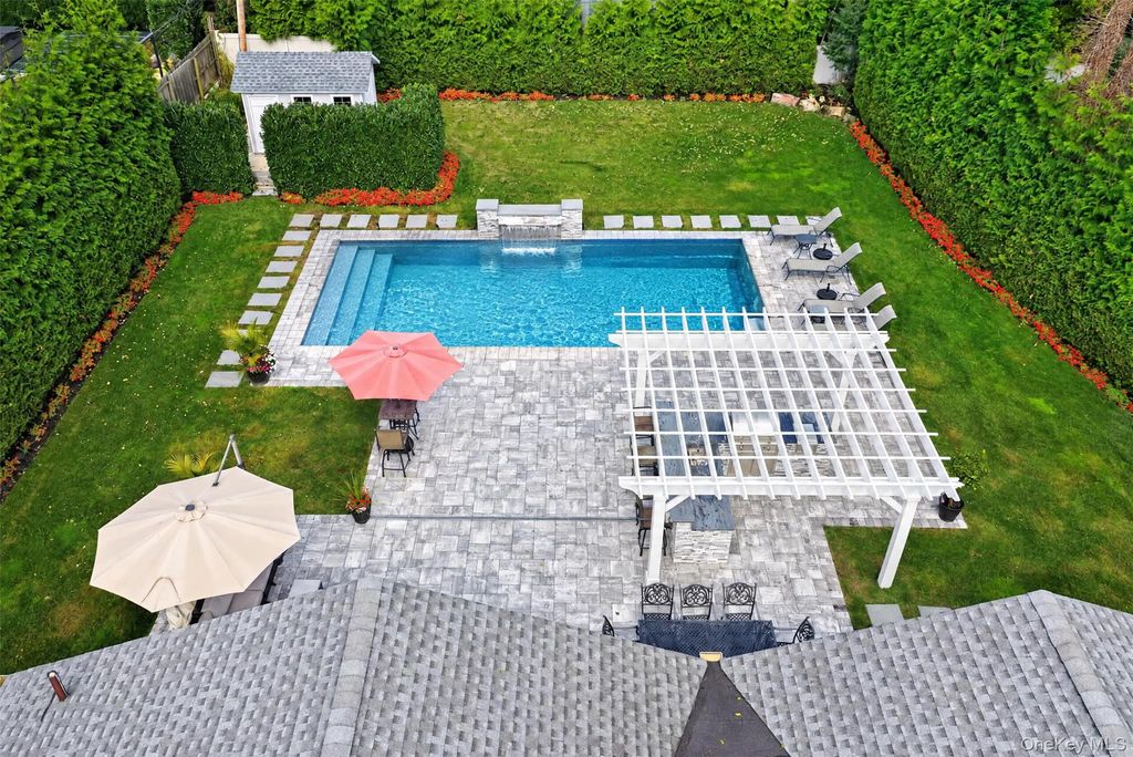 116 Valley Avenue, Locust Valley, NY 11560 — photo 4