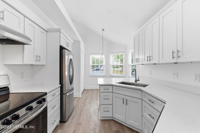 325 SUNRISE Circle, Neptune Beach, FL 32266