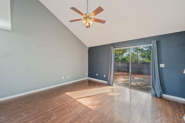 433 Forest Glen Place, Mary Esther, FL 32569