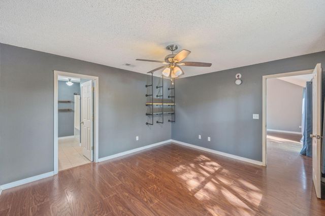 433 Forest Glen Place, Mary Esther, FL 32569