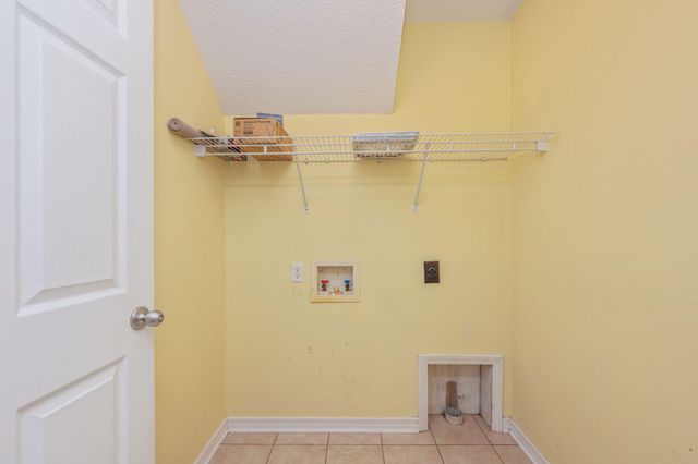 433 Forest Glen Place, Mary Esther, FL 32569