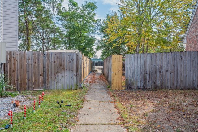 433 Forest Glen Place, Mary Esther, FL 32569