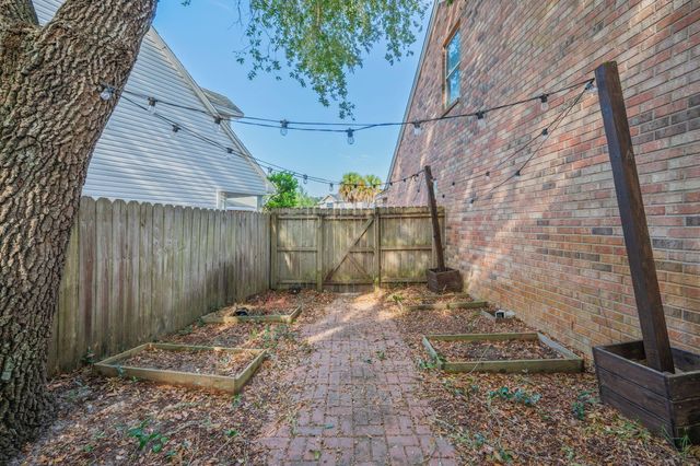 433 Forest Glen Place, Mary Esther, FL 32569