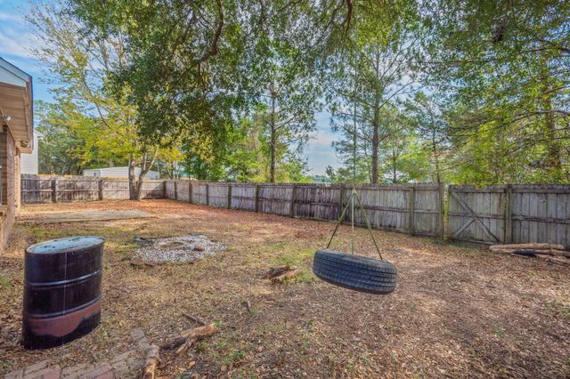 433 Forest Glen Place, Mary Esther, FL 32569