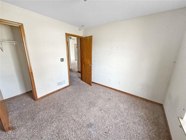 441 SW Laura Lane, Grain Valley, MO 64029