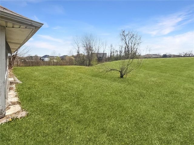 441 SW Laura Lane, Grain Valley, MO 64029