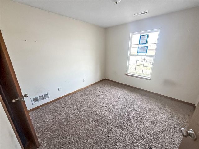 441 SW Laura Lane, Grain Valley, MO 64029