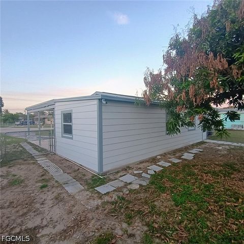 810 Palm BLVD, Lehigh Acres, FL 33936