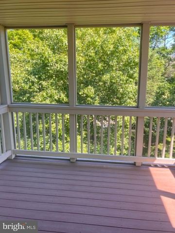 5225 COBBLESTONE DR, Mechanicsburg, PA 17055