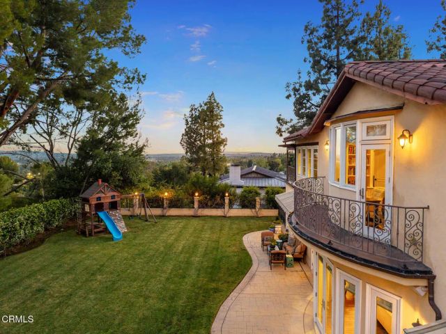 574 Camillo Road, Sierra Madre, CA 91024