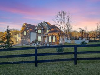 2201 Ellington Gait Dr, Clarksville, TN 37043