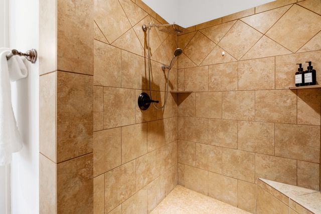156 Palisade Drive, Gun Barrel City, TX 75156