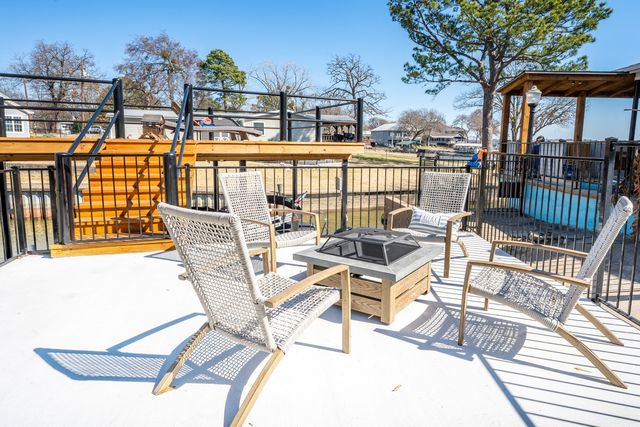 156 Palisade Drive, Gun Barrel City, TX 75156