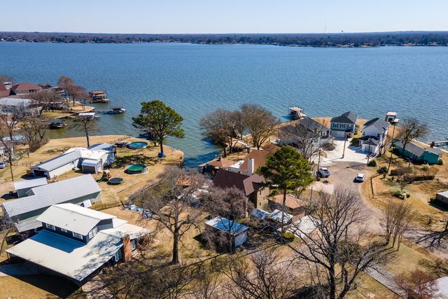 156 Palisade Drive, Gun Barrel City, TX 75156