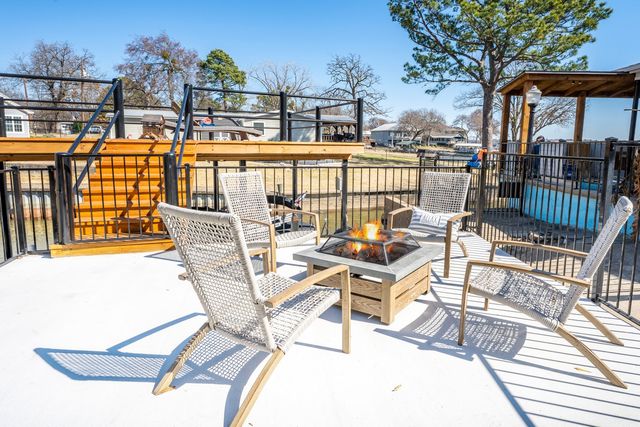 156 Palisade Drive, Gun Barrel City, TX 75156