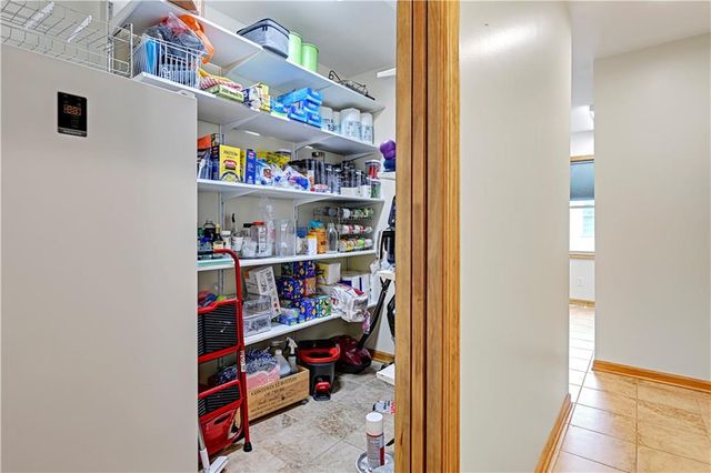 6501 W 94th Terrace, Overland Park, KS 66212