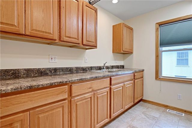 6501 W 94th Terrace, Overland Park, KS 66212