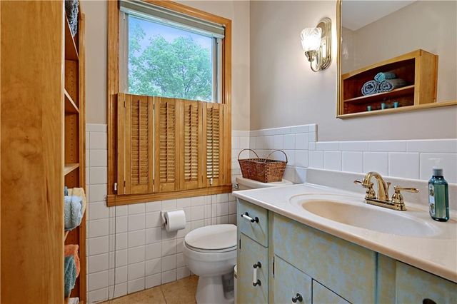 6501 W 94th Terrace, Overland Park, KS 66212