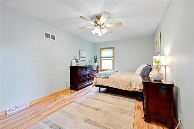 6501 W 94th Terrace, Overland Park, KS 66212