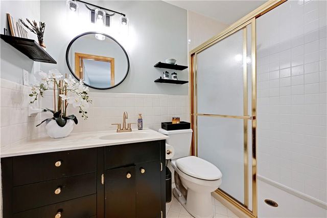 6501 W 94th Terrace, Overland Park, KS 66212