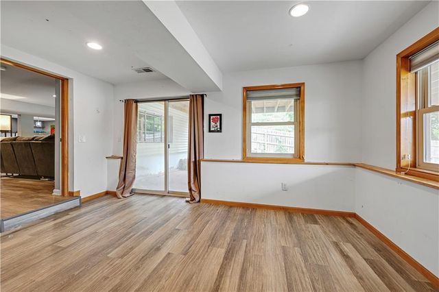 6501 W 94th Terrace, Overland Park, KS 66212