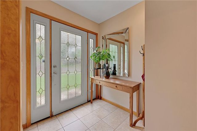 6501 W 94th Terrace, Overland Park, KS 66212