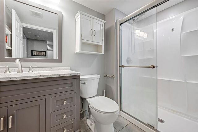 6501 W 94th Terrace, Overland Park, KS 66212
